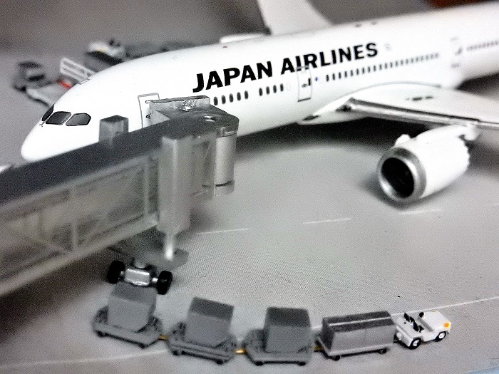 航空機事業部】1/400 飛行機模型 空港ジオラマアクセサリー や 航空機事業部】1/400 飛行機模型 空港ジオラマアクセサリー や