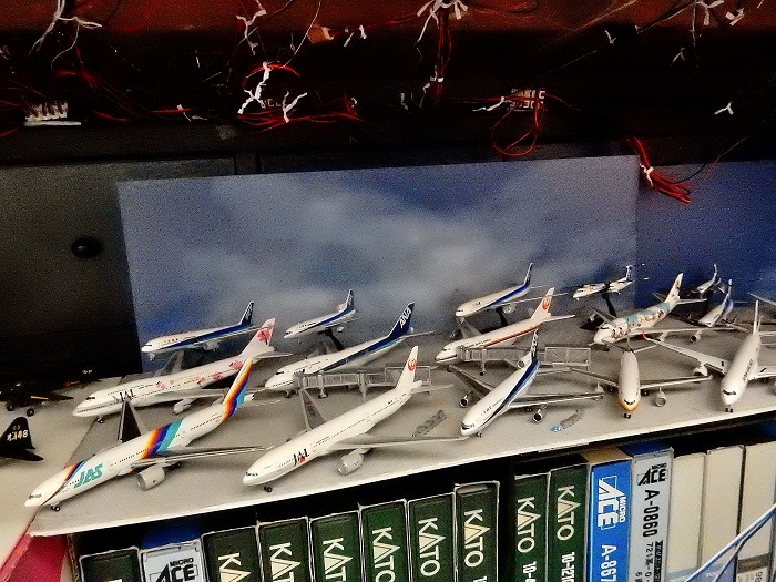 航空機事業部】1/400 飛行機模型 空港ジオラマアクセサリー やなかデジタルファクトリー製 GSE（Ground Support Equipment） 空港地上支援車両(追加購入分）とAmazonよりボーディングブリッジが到着しましたヽ(=´▽`=)ﾉ | 鉄道に萌えちゃんねる