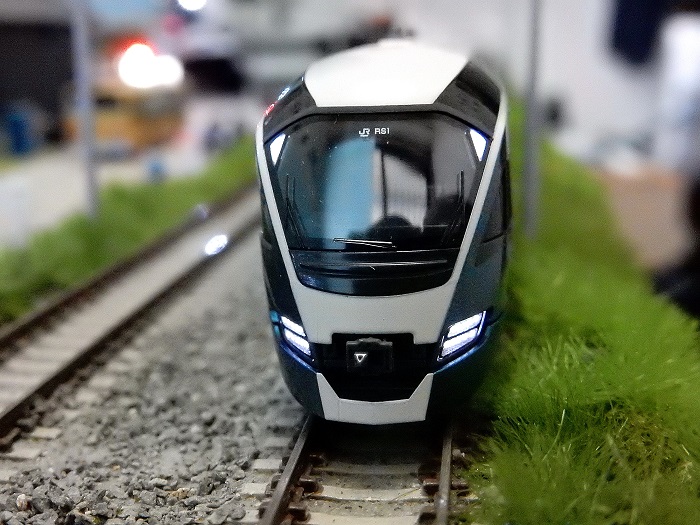 Nゲージ鉄道模型】KATO Nゲージ E261系 サフィール踊り子 8両セットが