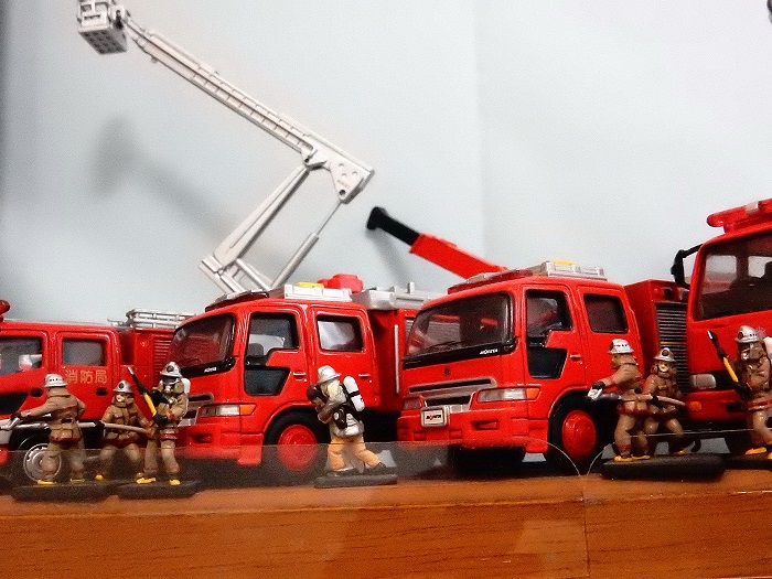 自動車事業部】ミニカー×フィギュアで展示コーナーリニューアル演出を ...