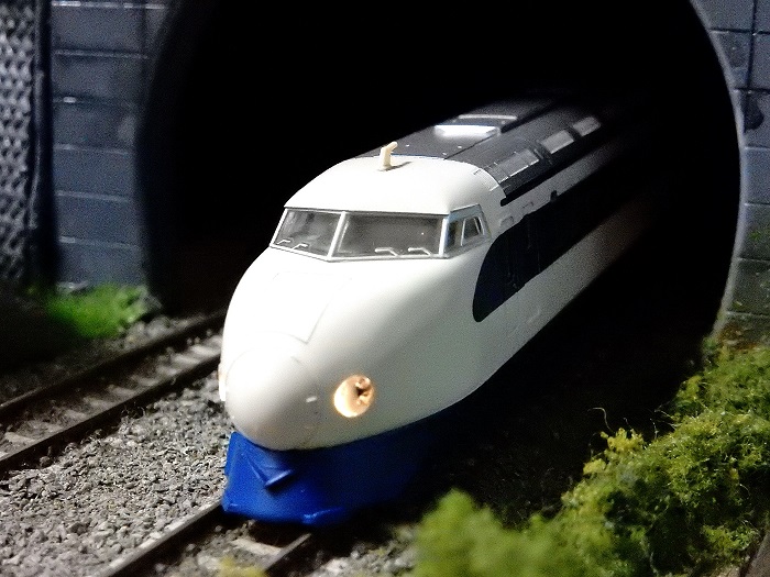Nゲージ鉄道模型】KATO0系2000番台東海道新幹線先頭車両（和賀野