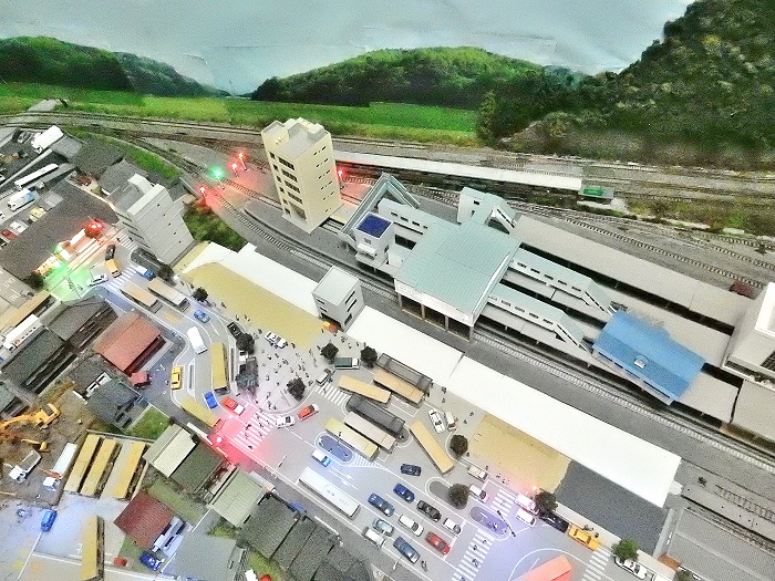 Nゲージ　自作ストラクチャー　ビル建設現場　ジオラマ くまこう on X: 