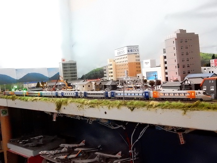 Nゲージ鉄道模型】＜入線報告＞マイクロエース四国8000系