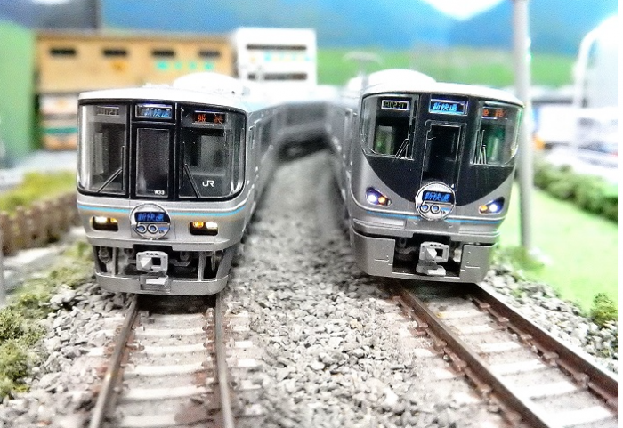 鉄道模型 :: KATO（カトー）_10-1898_223系2000番台 新快速 4両
