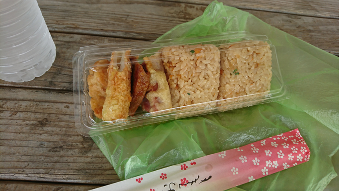 八島で朝飯2.jpg
