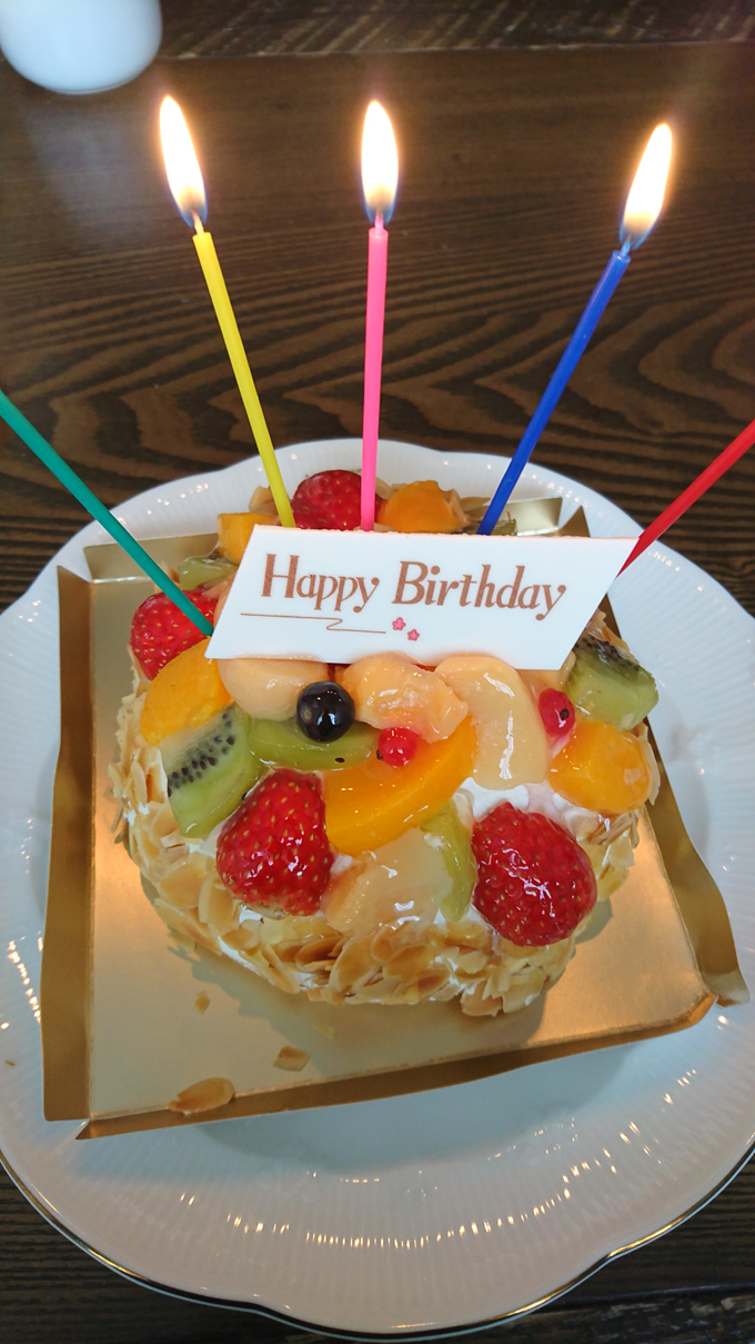 誕生日ケーキ1.jpg
