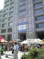 青山国連大学前マルシェ