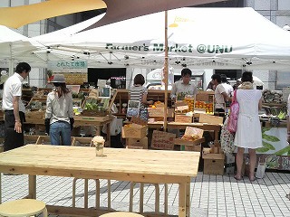 マルシェ販売の様子