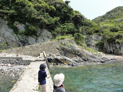 尾浦海水浴場・軍道