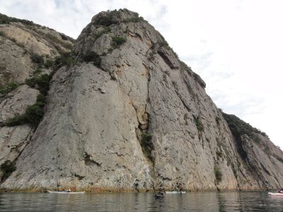 鋸割岩