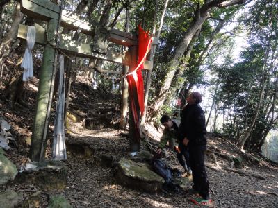 白嶽神社分岐点