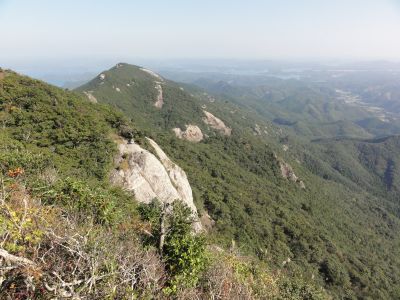 遠見岳を望む