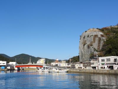 立亀岩