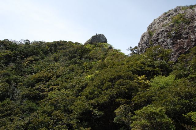 岩のテラスから
