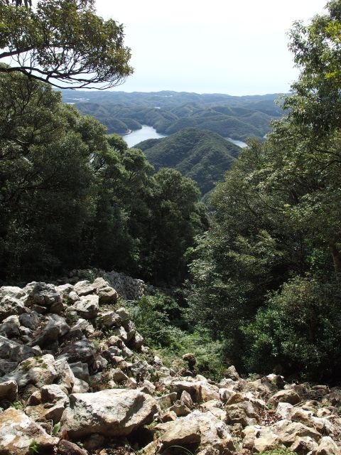城山の石塁