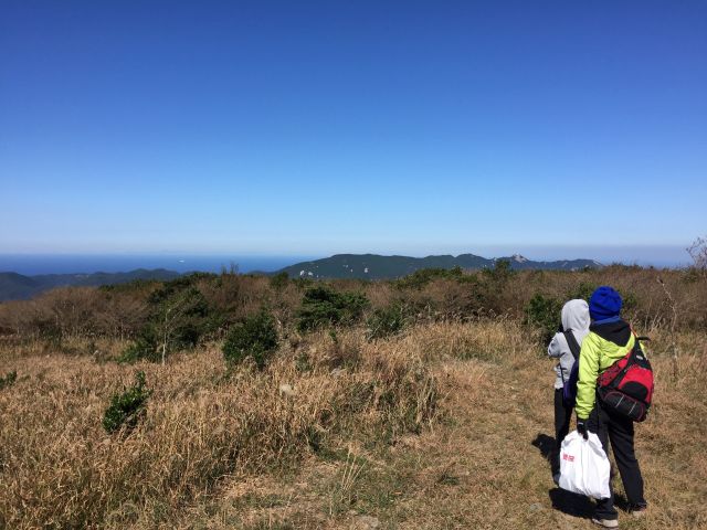 有明山から韓国を望む