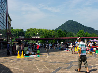 フリマ「くらよし大市」風景