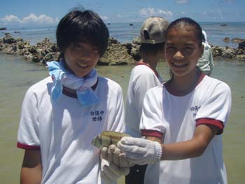 中学生　海 