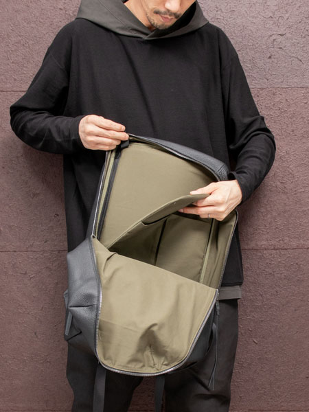 DEVOA レザーバックパック 美品 DEVOA 新作バックパック 画像更新しました！ | ☆VEKTOR BLOG