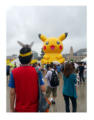 横浜 ポケモン ピカチュウ 桜木町 大量 GO