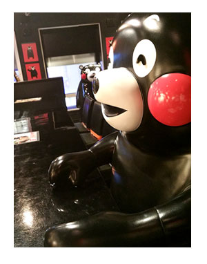 博多 福岡 はかた 中州 チワワ 犬 熊本 クマモン 市電 酒 馬刺 くまバー クマバー BAR