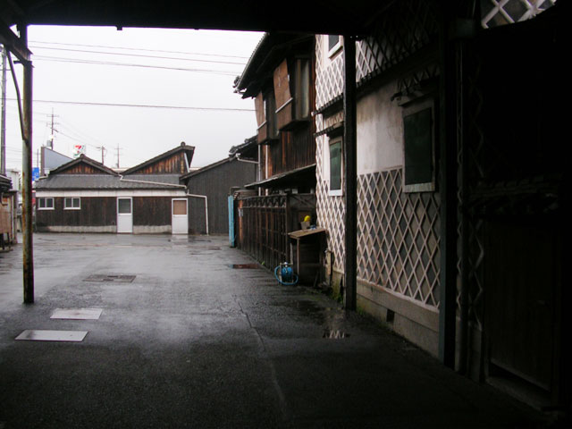 工場外