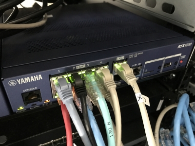 YAMAHA(ヤマハ) 10ギガアクセスVPNルーター RTX1300を設置しま YAMAHA(ヤマハ) 10ギガアクセスVPNルーター RTX1300を設置しま
