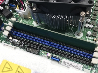 FUJITSU(富士通)PRIMERGY TX1320 M5のメモリ増設しました。 | ネオくん日誌