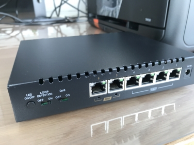 BUFFALO(バッファロー) HUB LXW-10G2/2G4を設置しました BUFFALO(バッファロー) HUB LXW-10G2/2G4を設置しました