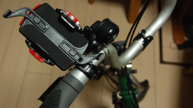 MINOURAスマートフォンホルダーiH-500-STDをBromptonのMハンドルに装着