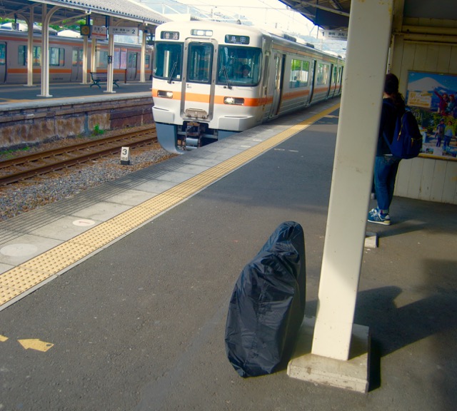 加茂屋の輪行袋Allways-JPでJR東海道線興津駅までブロンプトンで輪行