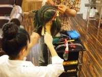 コーンロウ実習中!