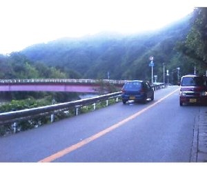 赤い橋を渡ってね♪