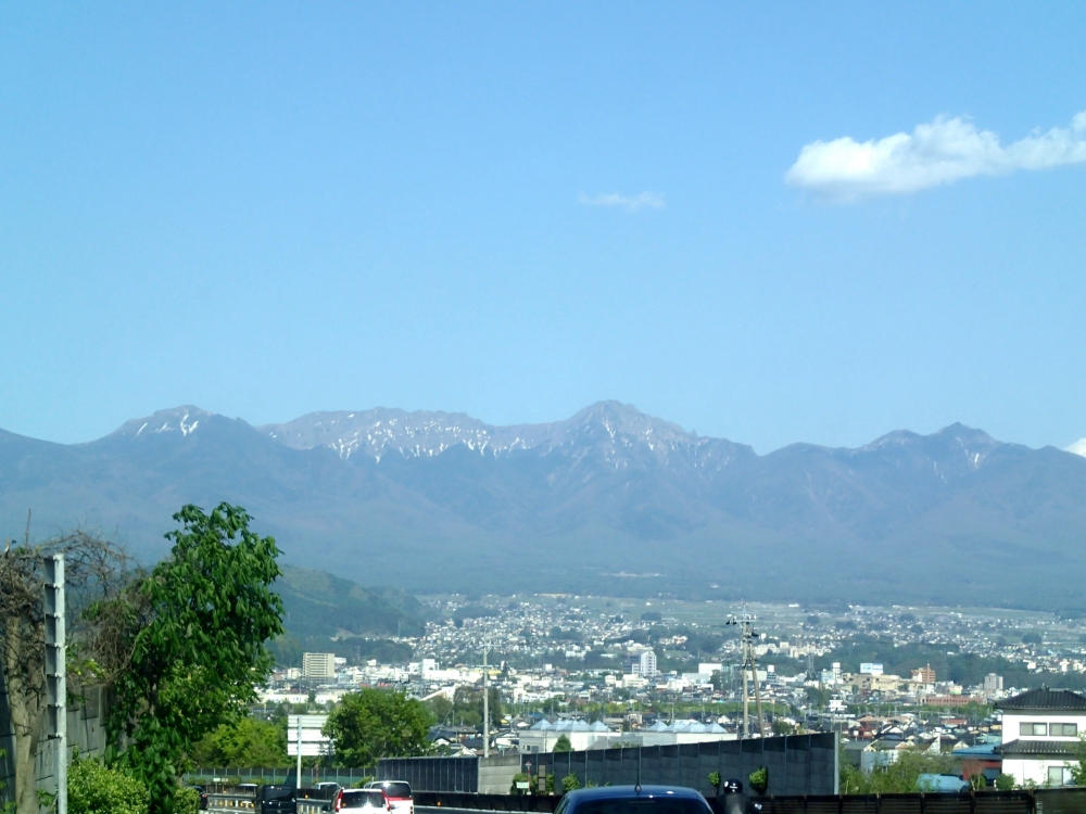 P5050086中央道から八ヶ岳.JPG