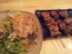 串もつとポテトサラダ