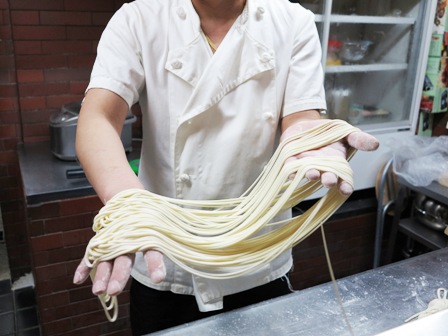 貴峰亭　細麺1.jpg