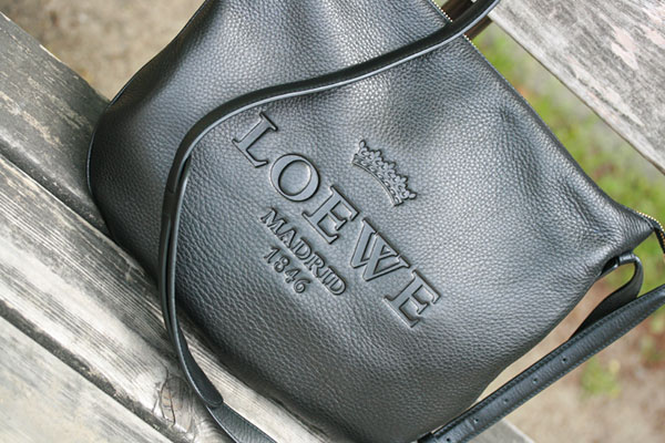 LOEVE / ロエベ レザーショルダーバック