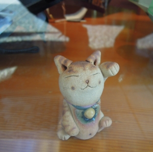 吉村洋傘店 土の招き猫