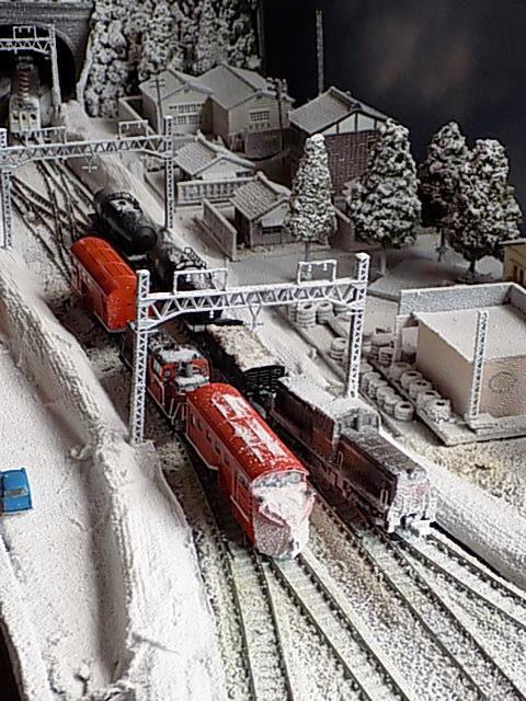ED63とDD16ラッセル車豪雪のジオラマ秘境の飯田線もどきに車両が走る