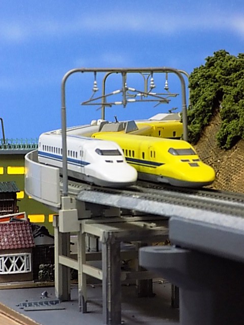 トミックスJR 923形新幹線電気軌道総合試験車（ドクターイエロー）とカトー７００系新幹線 | 湘南急行鉄道物語