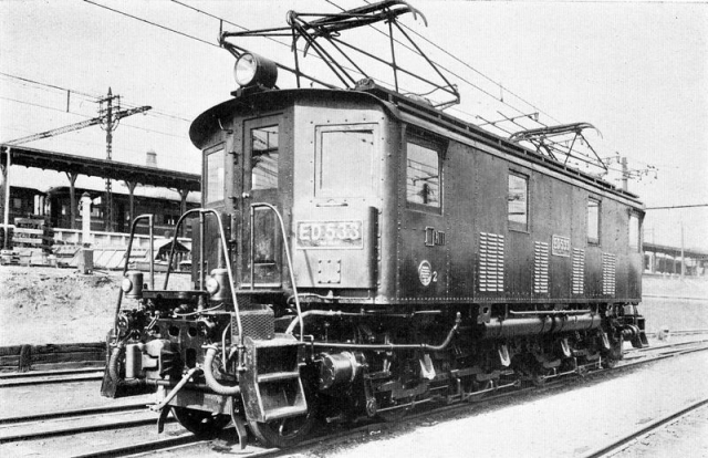 希少価値？マイクロエース国鉄 ED53-1 タイプが客車（オロ3072＋