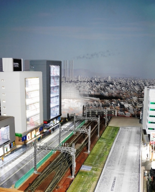 1/150　ジオラマ　『昭和の街並み』　湘南綺談　/　江ノ電が行く　その八 1⁄150ジオラマ「川沿いの夕焼け温泉街」 | 鉄道模型ジオラマ | 倭箱庭工房