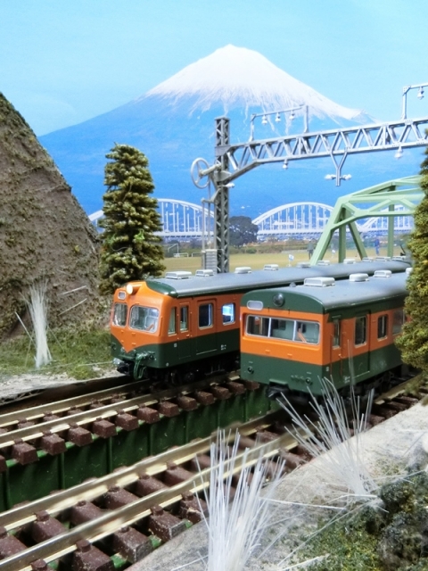 東海道線を走ってた頃の80系湘南電車 | 湘南急行鉄道物語
