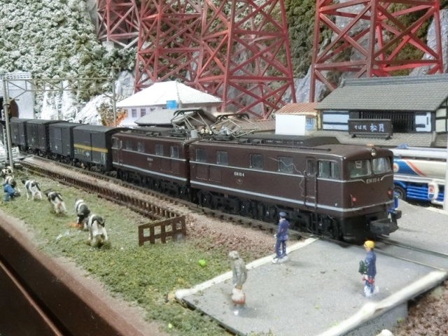 マイクロエース国鉄EH10-15・茶色・高速試験機と貨物列車とTOMIX