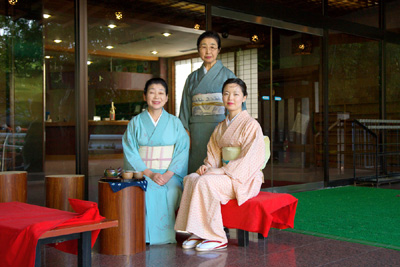 龍峡亭の女将三代1