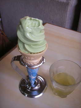 常照園の抹茶ソフトクリーム