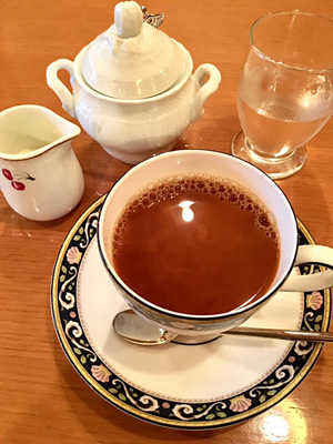 自家焙煎珈琲屋でコーヒータイム