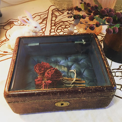アンティークのジュエリーbox
