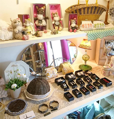 「たんぽぽ色の3月展」Daisy Store店内ディスプレイ