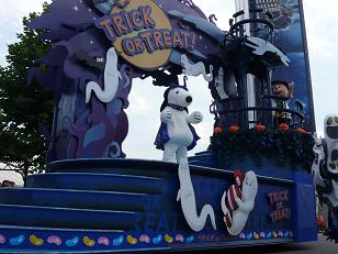 ハロウィン・キャラクター・パレード